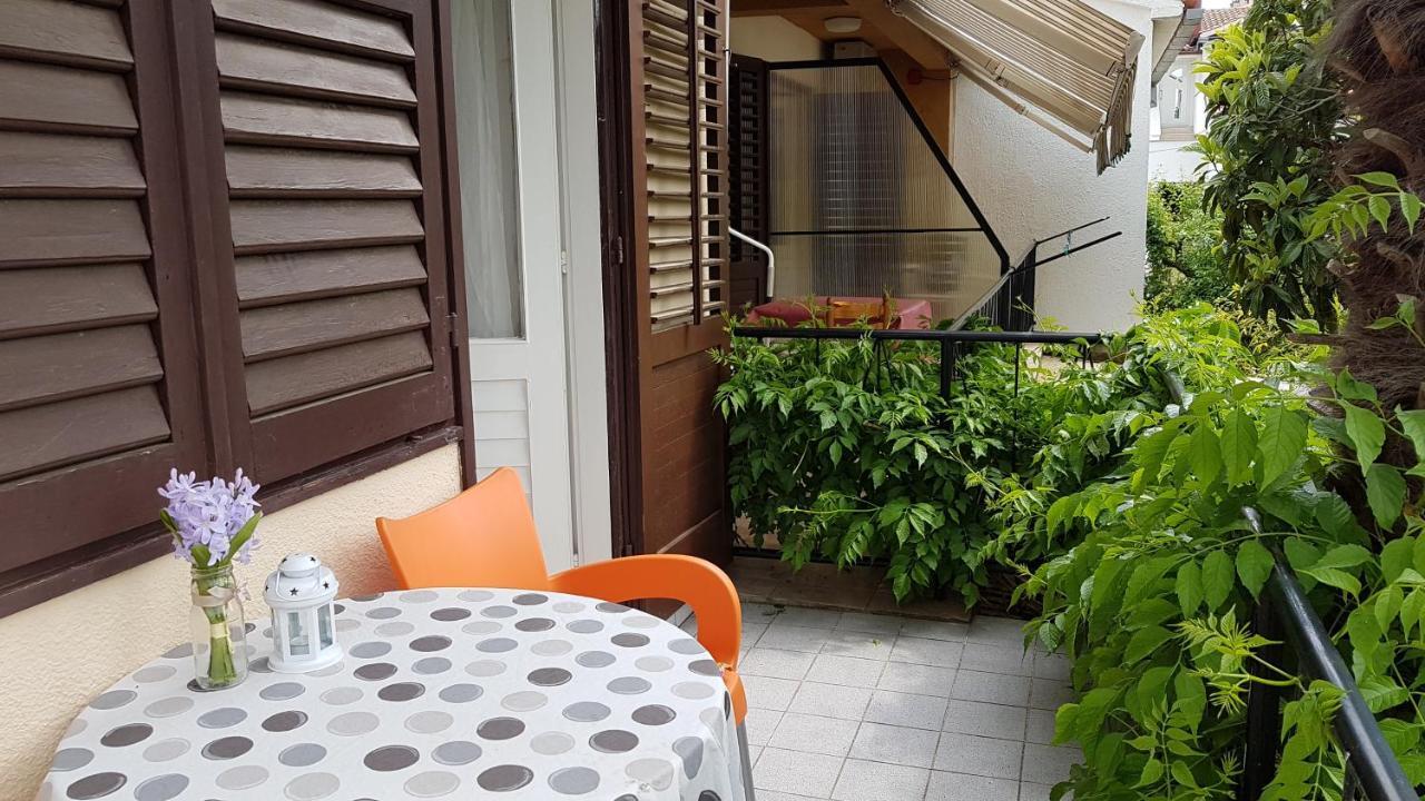 Accomodation Mirjana Rooms Porec Exterior photo